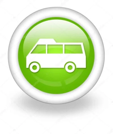 Taxi van attendant des voyageurs devant la gare de Biarritz